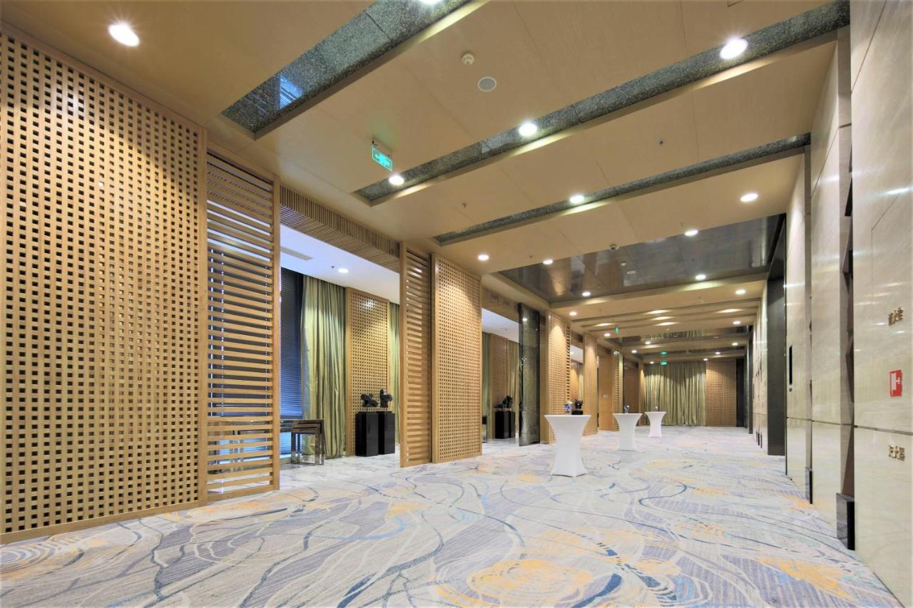 Radisson Collection Hotel, Yangtze Shanghai Exterior photo